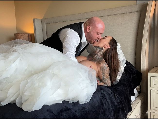 ars**gefi**t im Hochzeitskleid