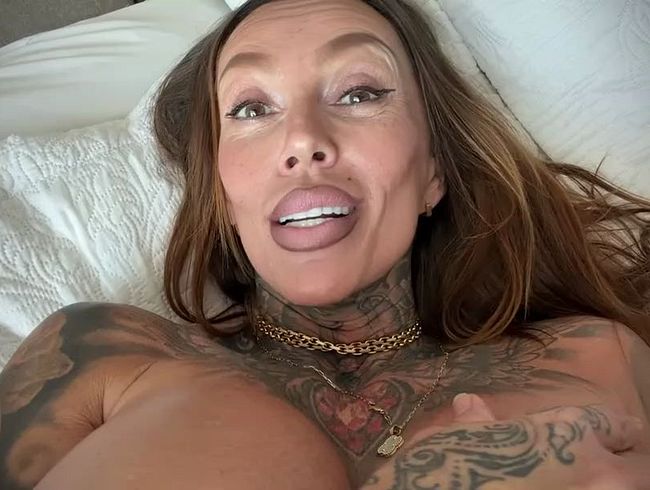 KADA-LOVE's Porno Video: cream**e Play