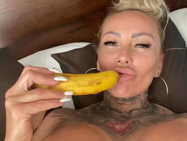 KADA LOVE Porno Video: Banana Joe zu Besuch